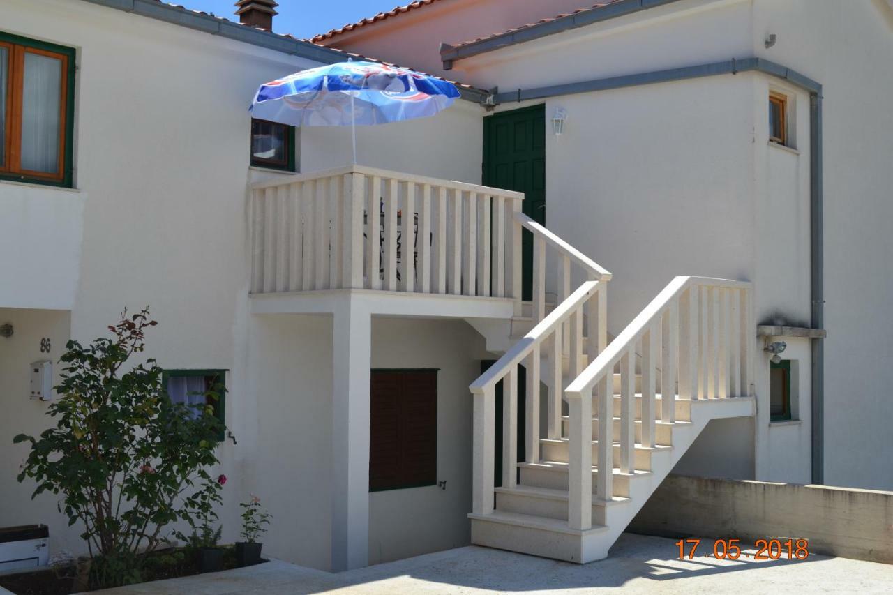 Holiday Apartments Lucic - Feels Like Home, Away From Home Ražanj Dış mekan fotoğraf